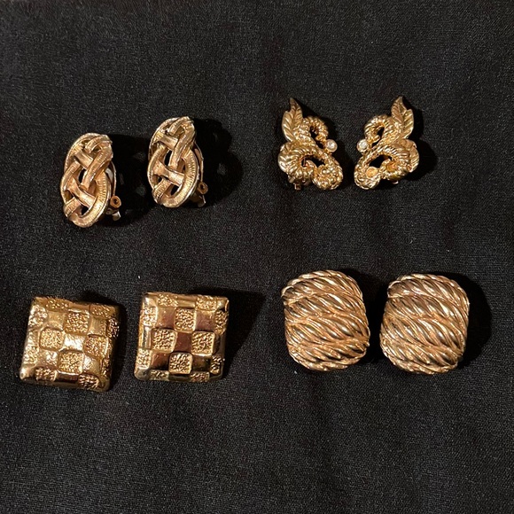 Jewelry - Vintage gold tone clip on earrings Lot of 4